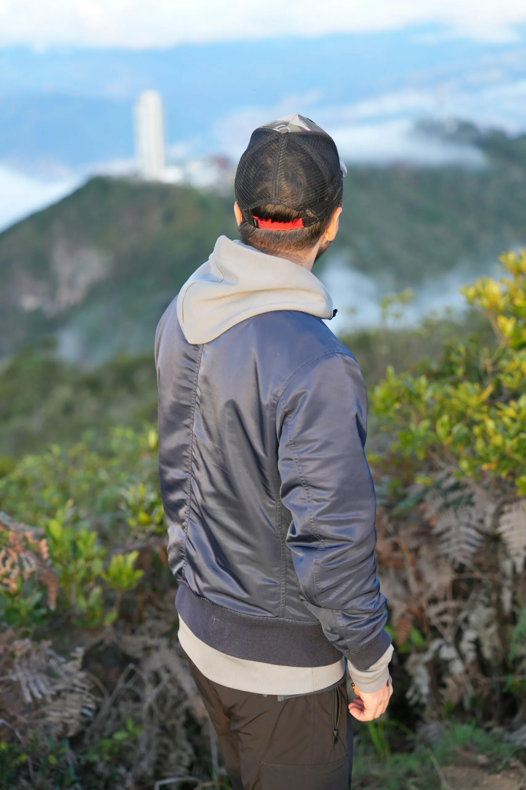 Cost Comparison: Group Tours vs Solo Adventure Travel in 2024